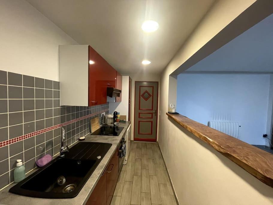 Maisonnette Des Douves Plein Centre 1 A 4 Voyageurs Malestroit Exterior photo